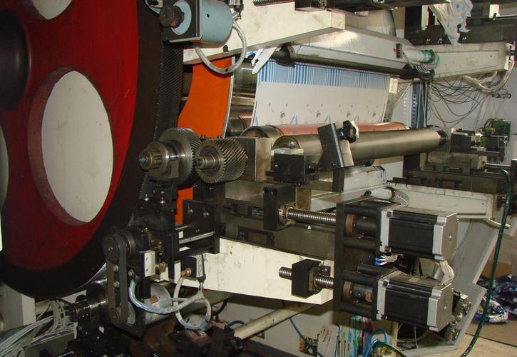 首頁 供應(yīng)產(chǎn)品 無錫市環(huán)宇印刷包裝設(shè)備有限公司 廠家直銷 寬幅1000mm