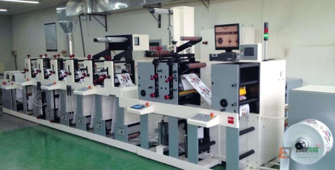 標(biāo)簽印刷設(shè)備快速升級(jí)完善-印聯(lián)傳媒